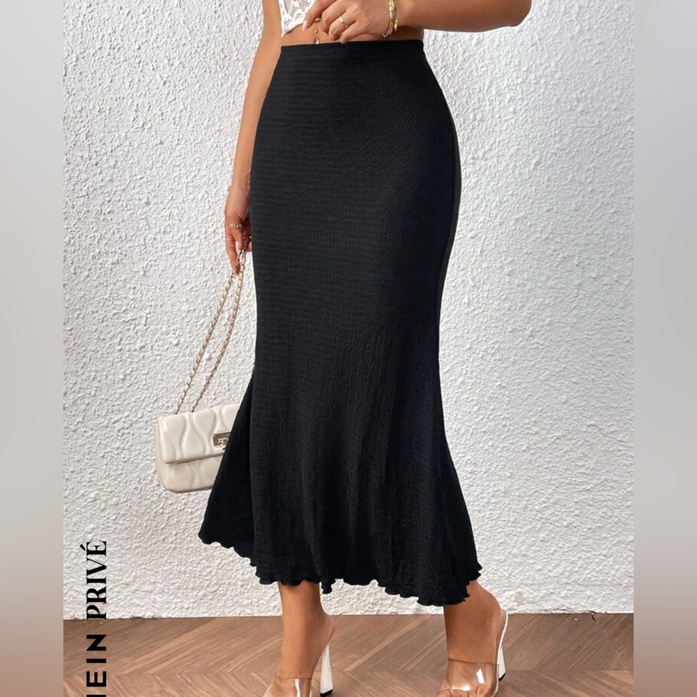 Elegant Black Midi Skirt